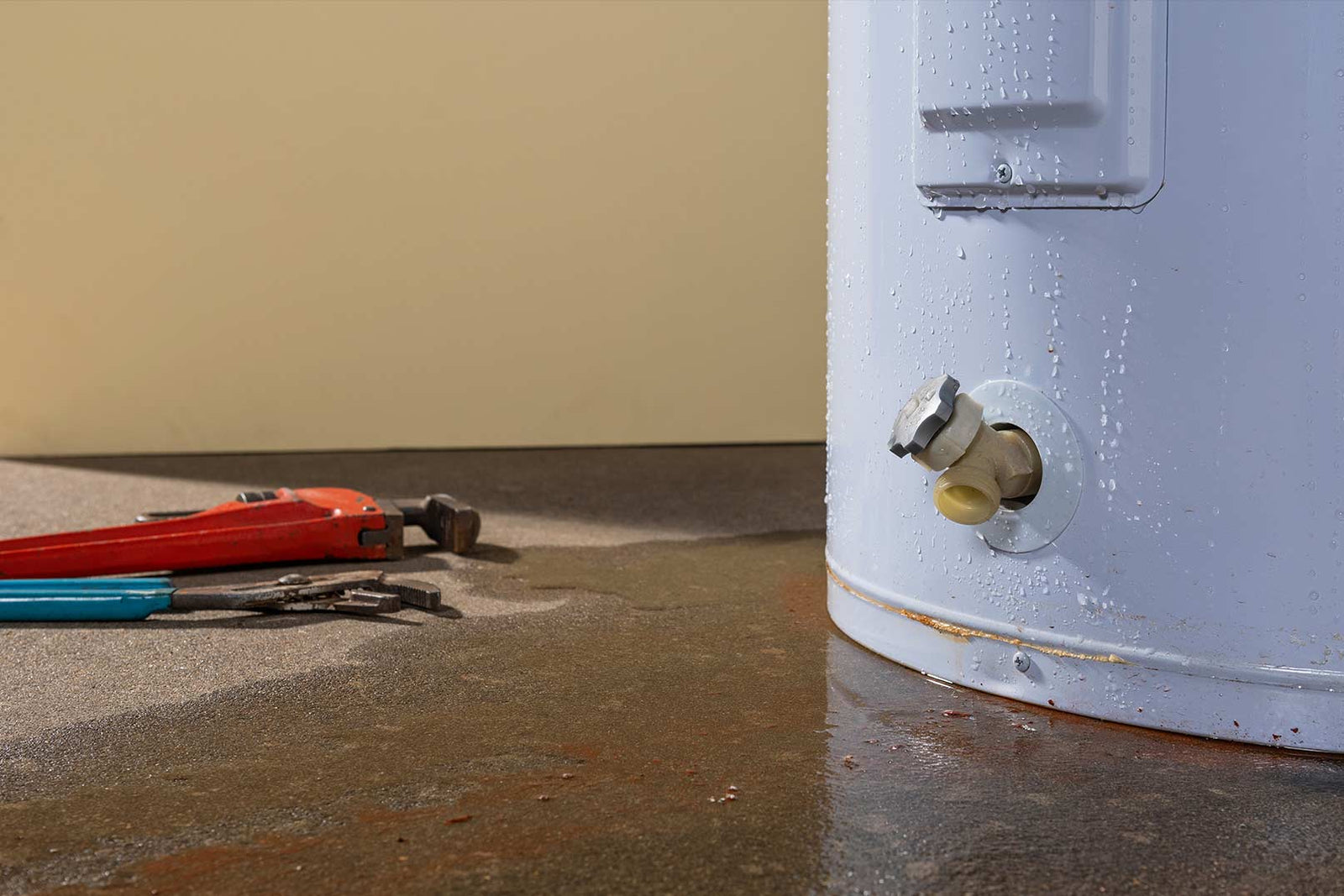 How Do You Stop a Hot Water Heater from Leaking? Common Causes and Solutions