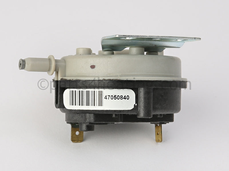 Lochinvar Pressure Switch, Nat (Beginning Serial #E05H00176040), 1441-2071 - Part Number: KIT3075